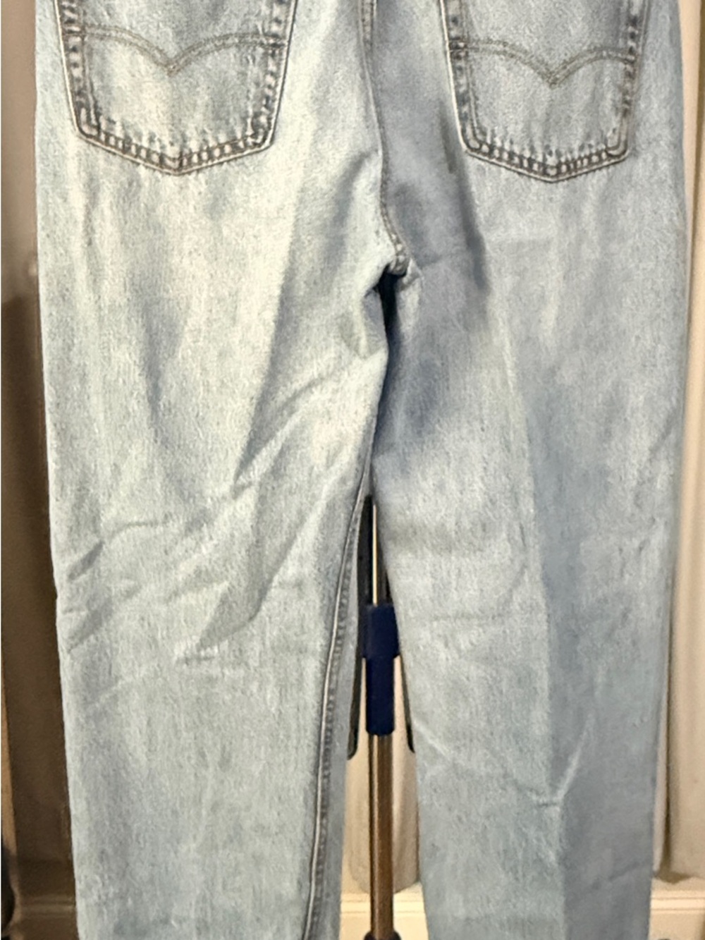 Levi's 565 Loose Straight Jeans - Picture 5 of 8
